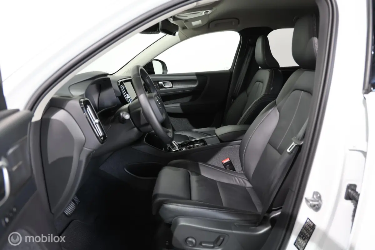 1.5 T4 Plug-in hybrid Plus Dark - Stoel/Stuurverwarming - 360 Camera - Carplay
