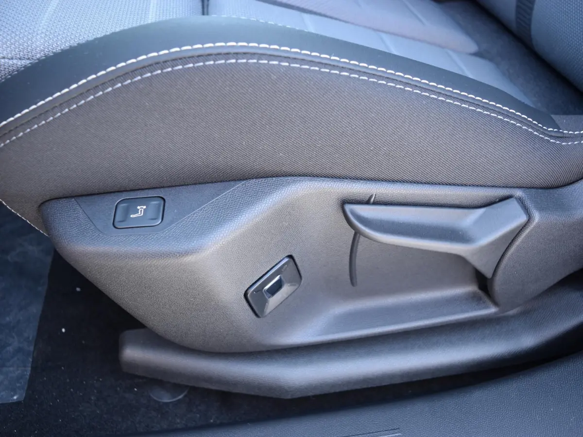 1.6 Turbo Plug-in-Hybrid GS | 195 PK | PANORAMADAK | AGR COMFORTSTOEL | ELEKTRISCHE ACHTERKLEP |