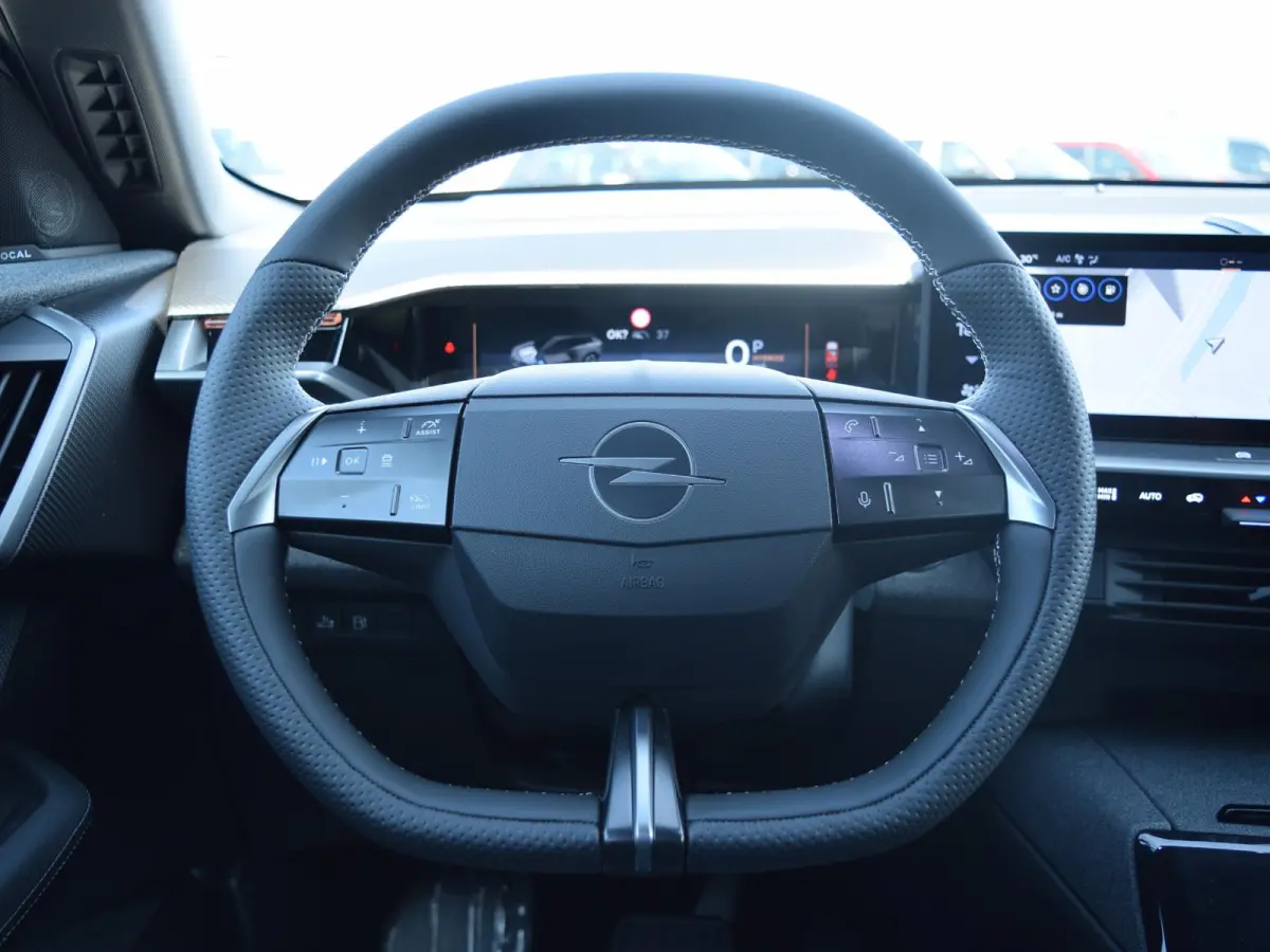 1.6 Turbo Plug-in-Hybrid GS | 195 PK | PANORAMADAK | AGR COMFORTSTOEL | ELEKTRISCHE ACHTERKLEP |
