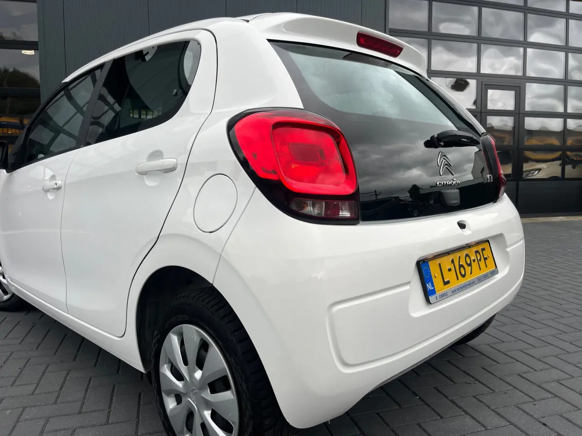1.0 VTi Feel NL.Auto/Achteruitrijcamera/Carplay/Airco/5Deurs/DAB+/Bluetooth/Nieuwe APK