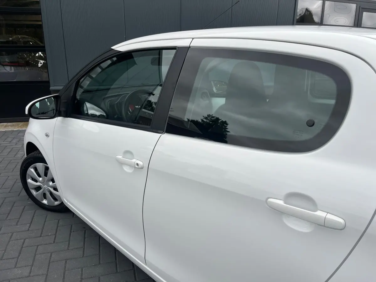 1.0 VTi Feel NL.Auto/Achteruitrijcamera/Carplay/Airco/5Deurs/DAB+/Bluetooth/Nieuwe APK