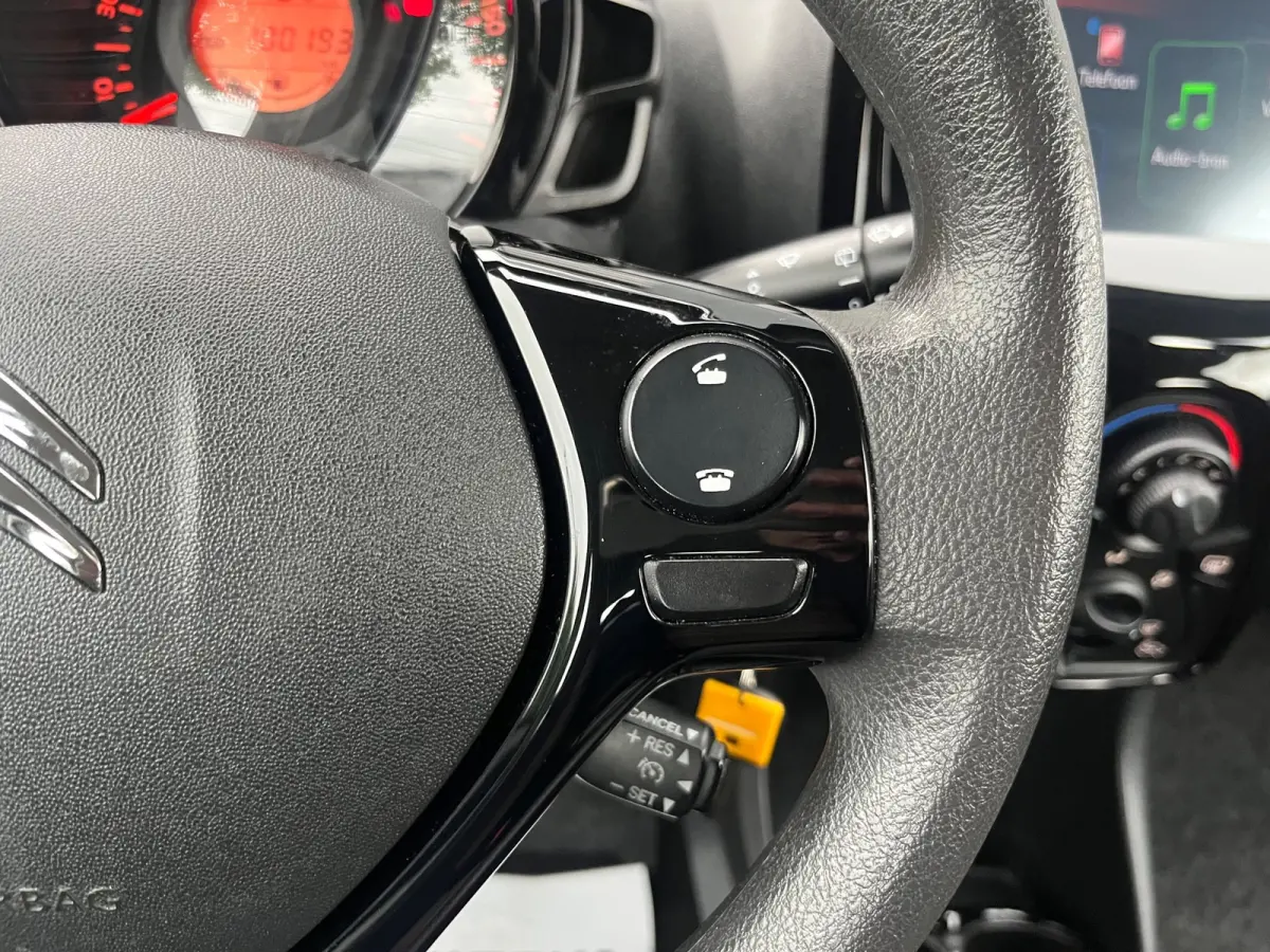 1.0 VTi Feel NL.Auto/Achteruitrijcamera/Carplay/Airco/5Deurs/DAB+/Bluetooth/Nieuwe APK