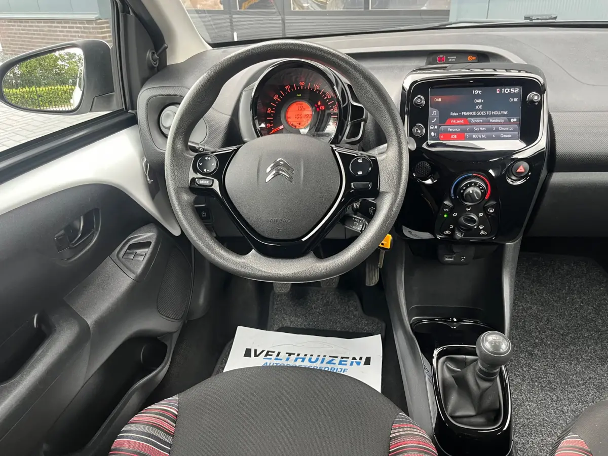 1.0 VTi Feel NL.Auto/Achteruitrijcamera/Carplay/Airco/5Deurs/DAB+/Bluetooth/Nieuwe APK