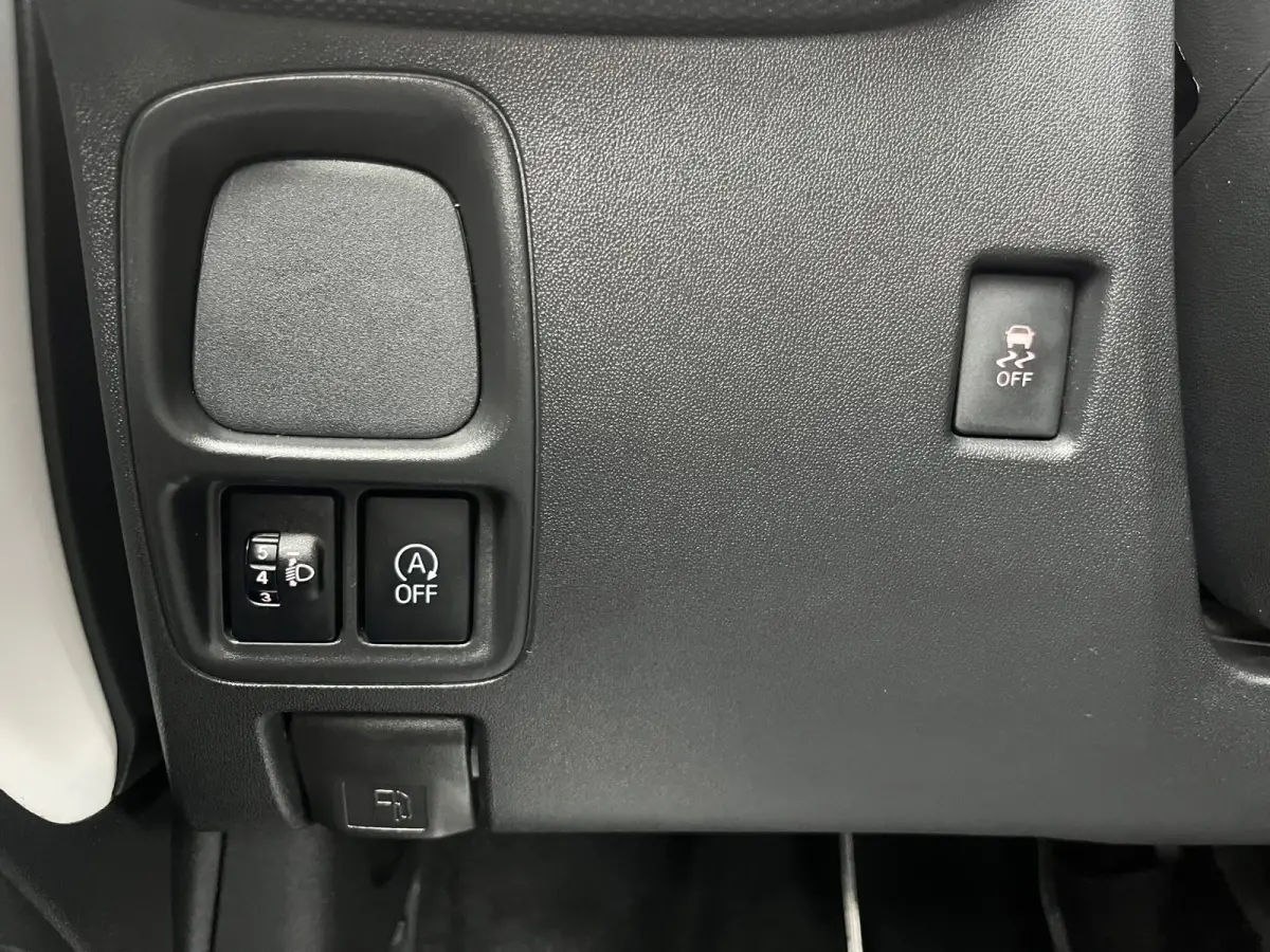 1.0 VTi Feel NL.Auto/Achteruitrijcamera/Carplay/Airco/5Deurs/DAB+/Bluetooth/Nieuwe APK