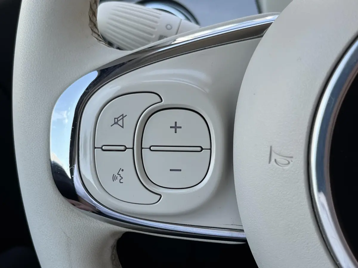 1.0 Hybrid Lounge | NL Auto/2e Eig./Voll.Historie/Airco/Cruise/15"/Apple CarPlay-Android Auto