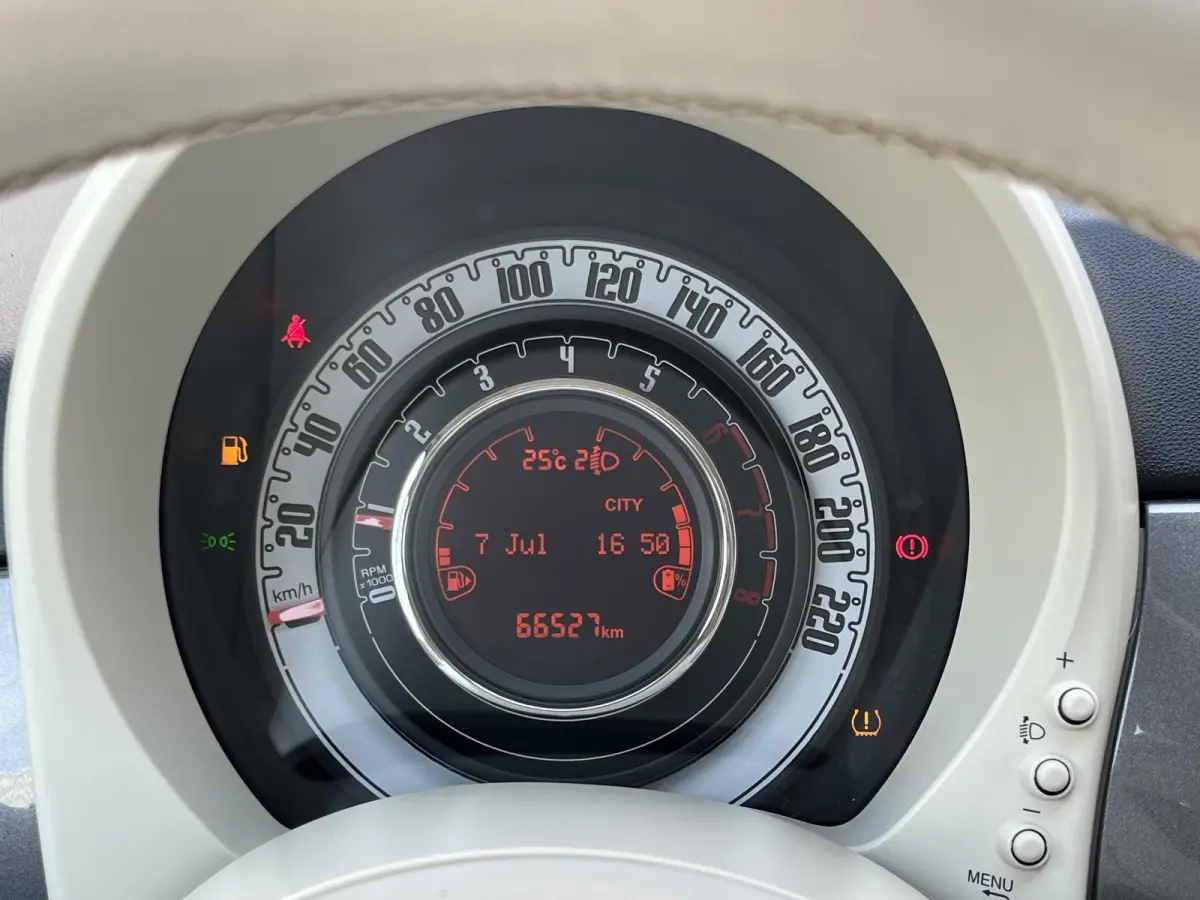 1.0 Hybrid Lounge | NL Auto/2e Eig./Voll.Historie/Airco/Cruise/15"/Apple CarPlay-Android Auto