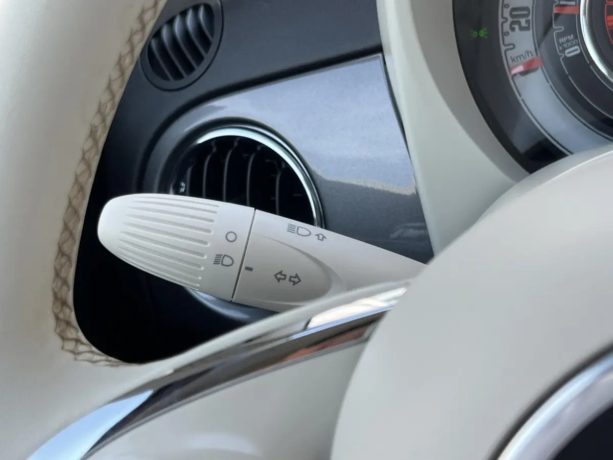 1.0 Hybrid Lounge | NL Auto/2e Eig./Voll.Historie/Airco/Cruise/15"/Apple CarPlay-Android Auto