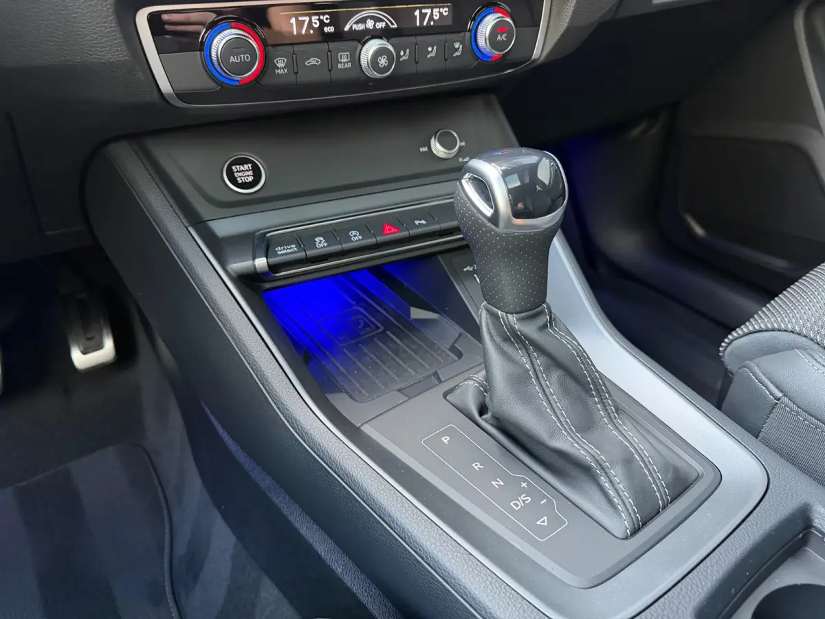 35 TFSI S-Line 150 pk Blackstyle/pano/Camera/sfeerverlichting