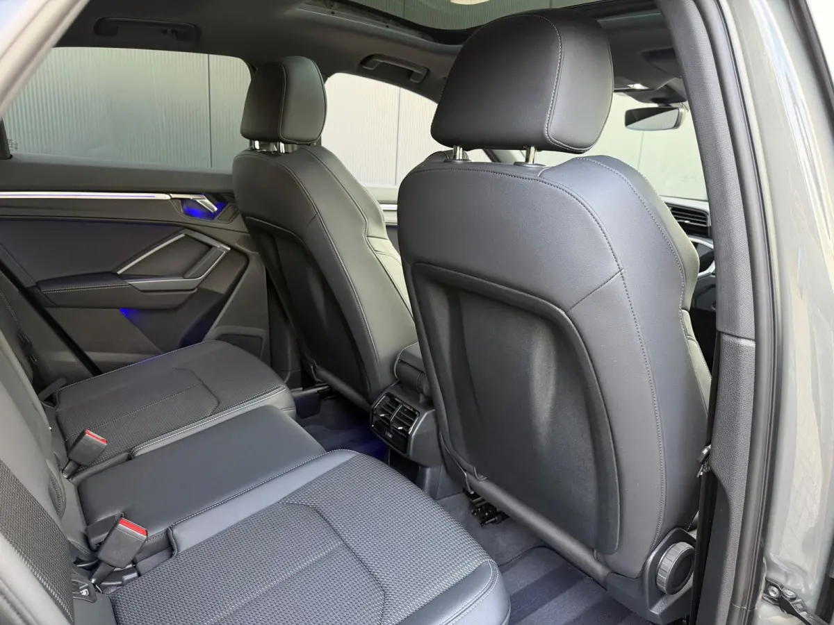 35 TFSI S-Line 150 pk Blackstyle/pano/Camera/sfeerverlichting
