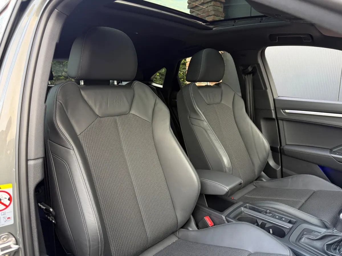 35 TFSI S-Line 150 pk Blackstyle/pano/Camera/sfeerverlichting