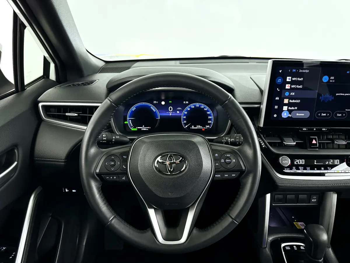 Hybrid 140 Style | Parkeercamera | Keyless start | Cruise control adaptief | Apple Carplay/Android Auto