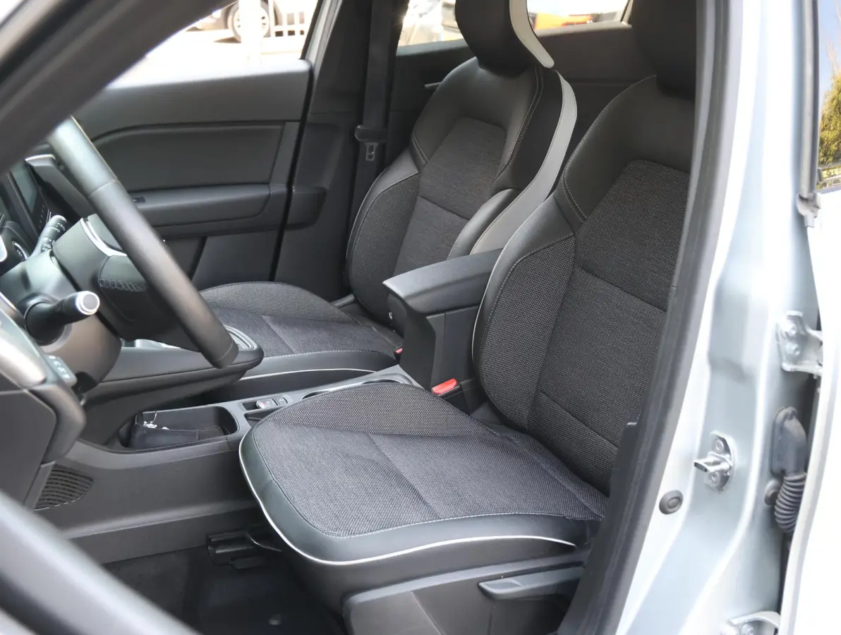 1.6 E-Tech Plug-in Hybrid 160 Intens | Accu 91% | Trekhaak | Navigatie | Camera achter | Keyless entry en start