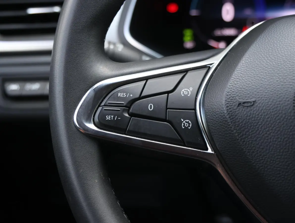 1.6 E-Tech Plug-in Hybrid 160 Intens | Accu 91% | Trekhaak | Navigatie | Camera achter | Keyless entry en start