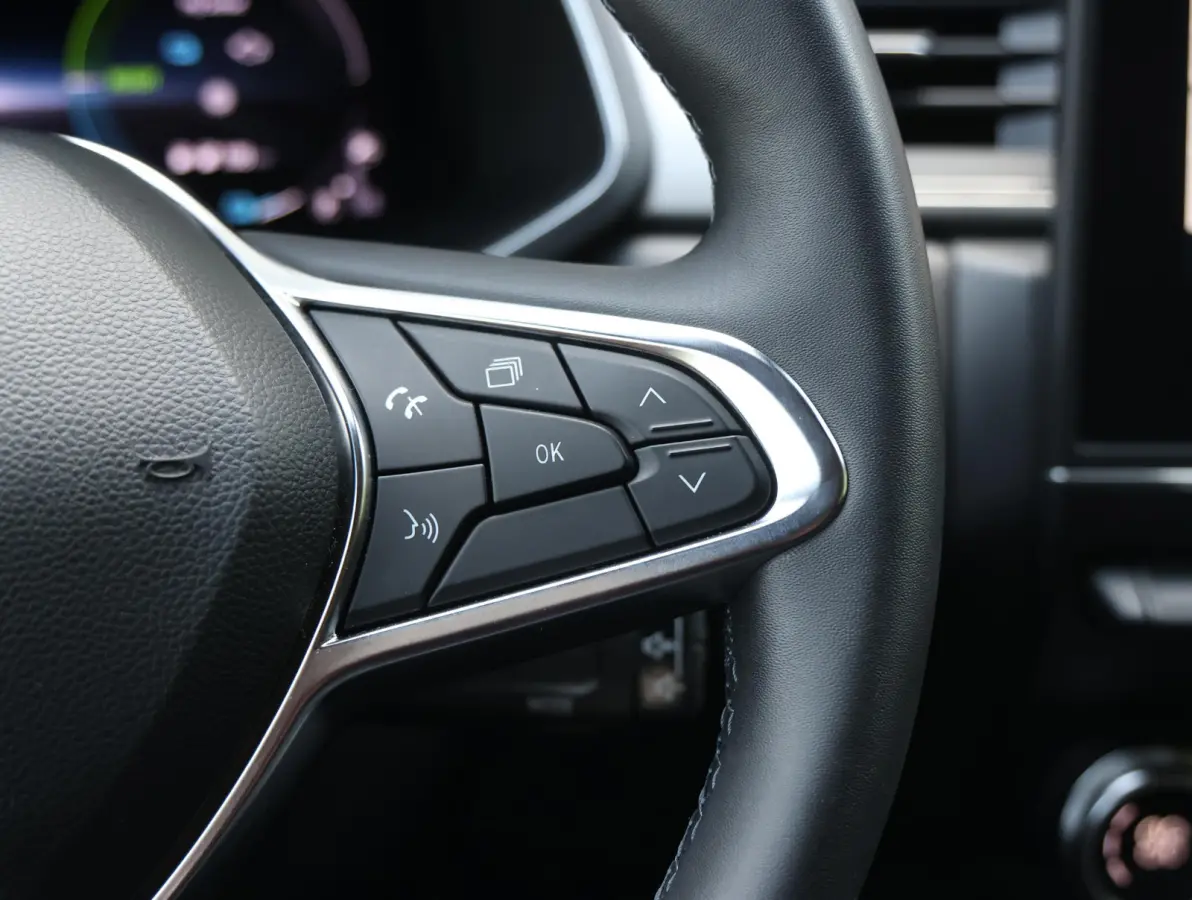 1.6 E-Tech Plug-in Hybrid 160 Intens | Accu 91% | Trekhaak | Navigatie | Camera achter | Keyless entry en start