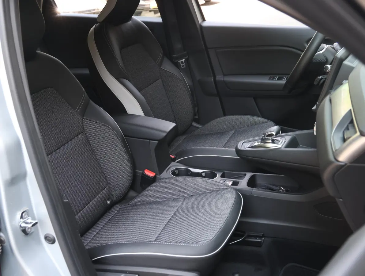 1.6 E-Tech Plug-in Hybrid 160 Intens | Accu 91% | Trekhaak | Navigatie | Camera achter | Keyless entry en start