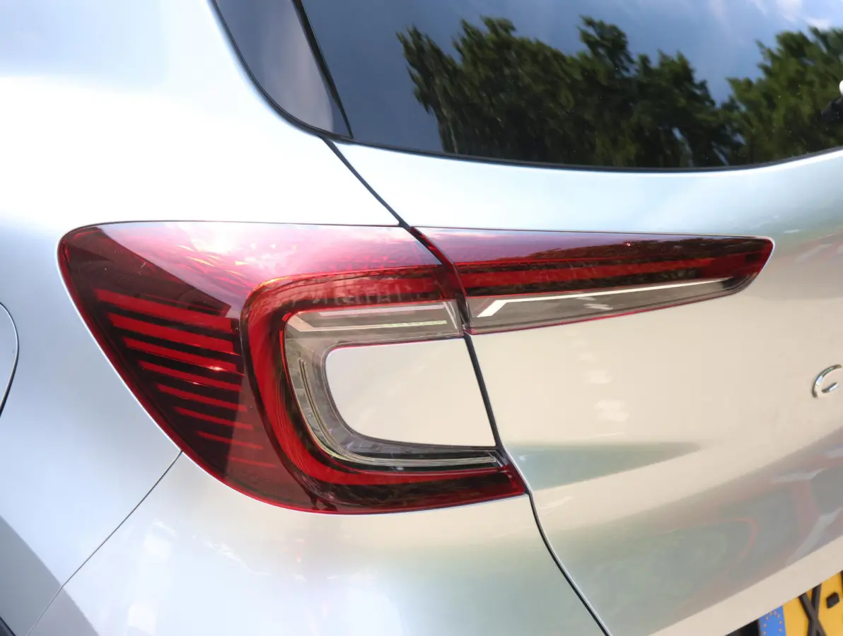 1.6 E-Tech Plug-in Hybrid 160 Intens | Accu 91% | Trekhaak | Navigatie | Camera achter | Keyless entry en start