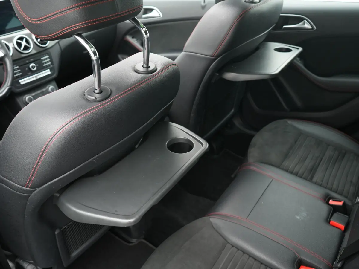 180 AMG Night Edition Plus AUTOMAAT | PANORAMADAK | TREKHAAK | AMG-PAKKET | NAVIGATIE | CAMERA | STOELVERWARMING | AIRCO | CRUISE | 12 MAANDEN BOVAG GARANTIE |
