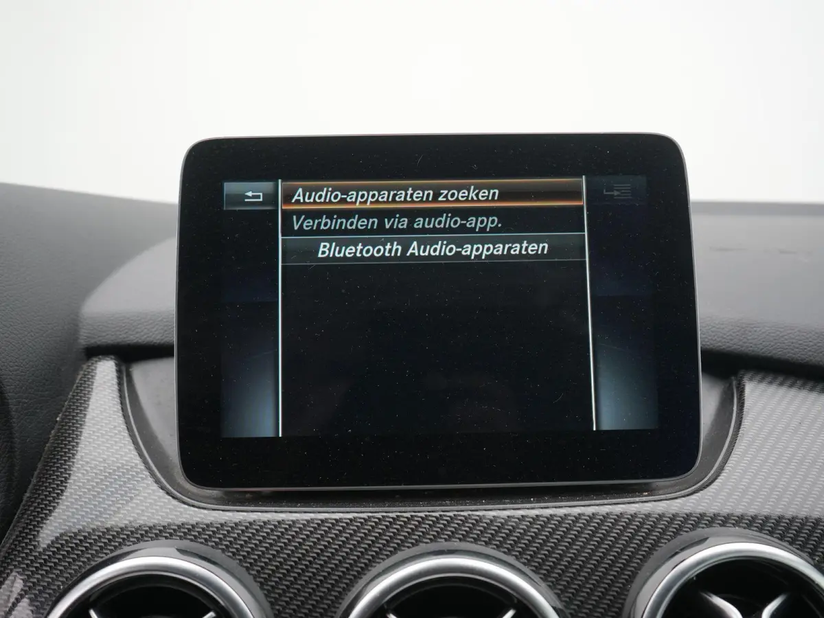 180 AMG Night Edition Plus AUTOMAAT | PANORAMADAK | TREKHAAK | AMG-PAKKET | NAVIGATIE | CAMERA | STOELVERWARMING | AIRCO | CRUISE | 12 MAANDEN BOVAG GARANTIE |