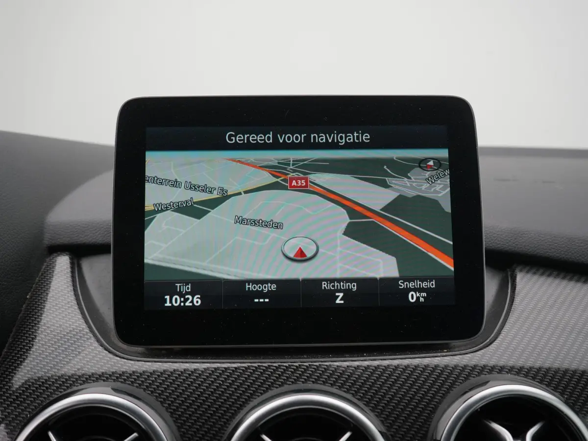 180 AMG Night Edition Plus AUTOMAAT | PANORAMADAK | TREKHAAK | AMG-PAKKET | NAVIGATIE | CAMERA | STOELVERWARMING | AIRCO | CRUISE | 12 MAANDEN BOVAG GARANTIE |