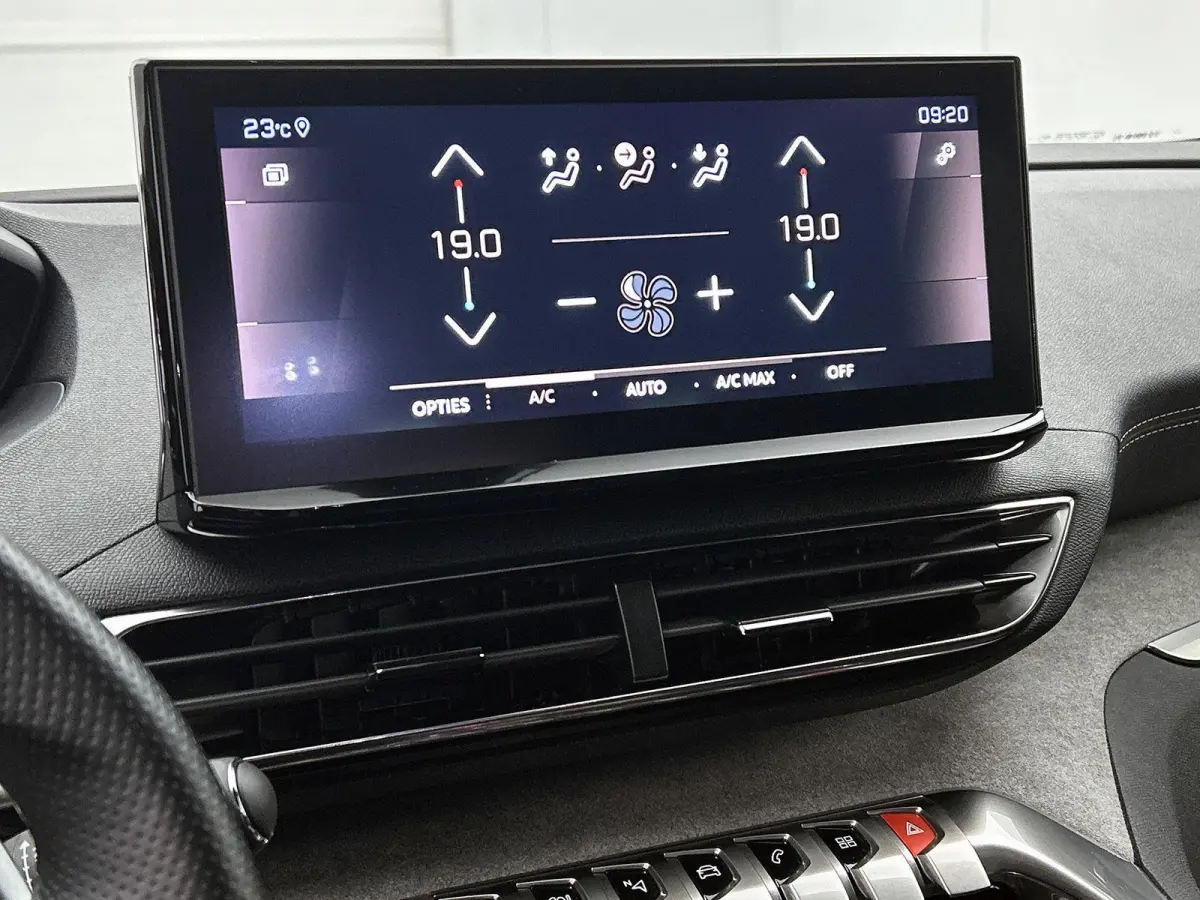 SUV GT Pack Business 130pk Automaat | 7 Zitplaatsen | Navigatie | Rondomzichtcamera | Focal Premium HiFi | Handsfree achterklep | Full Led koplampen | Adaptieve Cruise Control | Climate Cont