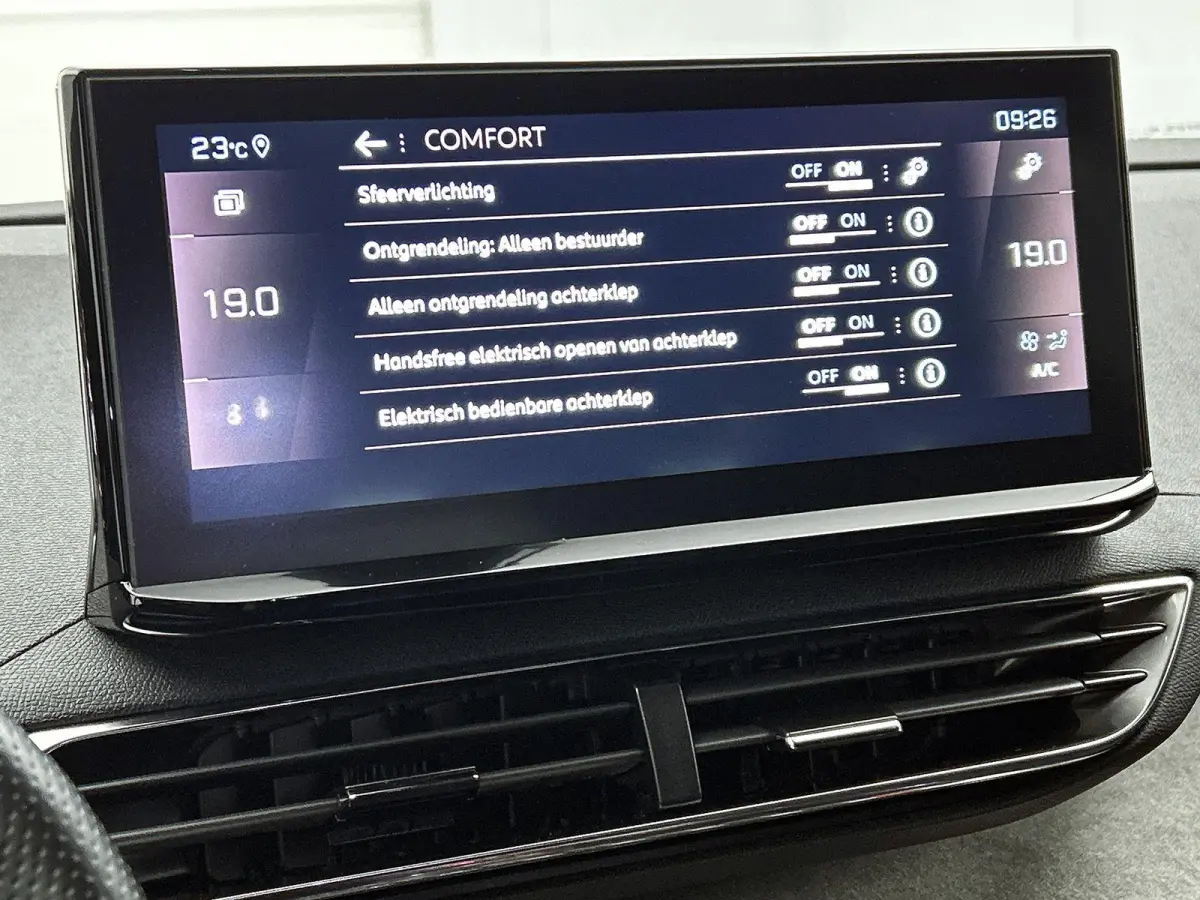 SUV GT Pack Business 130pk Automaat | 7 Zitplaatsen | Navigatie | Rondomzichtcamera | Focal Premium HiFi | Handsfree achterklep | Full Led koplampen | Adaptieve Cruise Control | Climate Cont