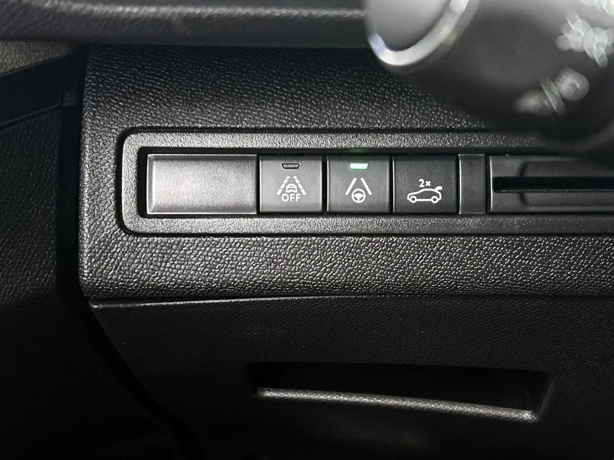 SUV GT Pack Business 130pk Automaat | 7 Zitplaatsen | Navigatie | Rondomzichtcamera | Focal Premium HiFi | Handsfree achterklep | Full Led koplampen | Adaptieve Cruise Control | Climate Cont