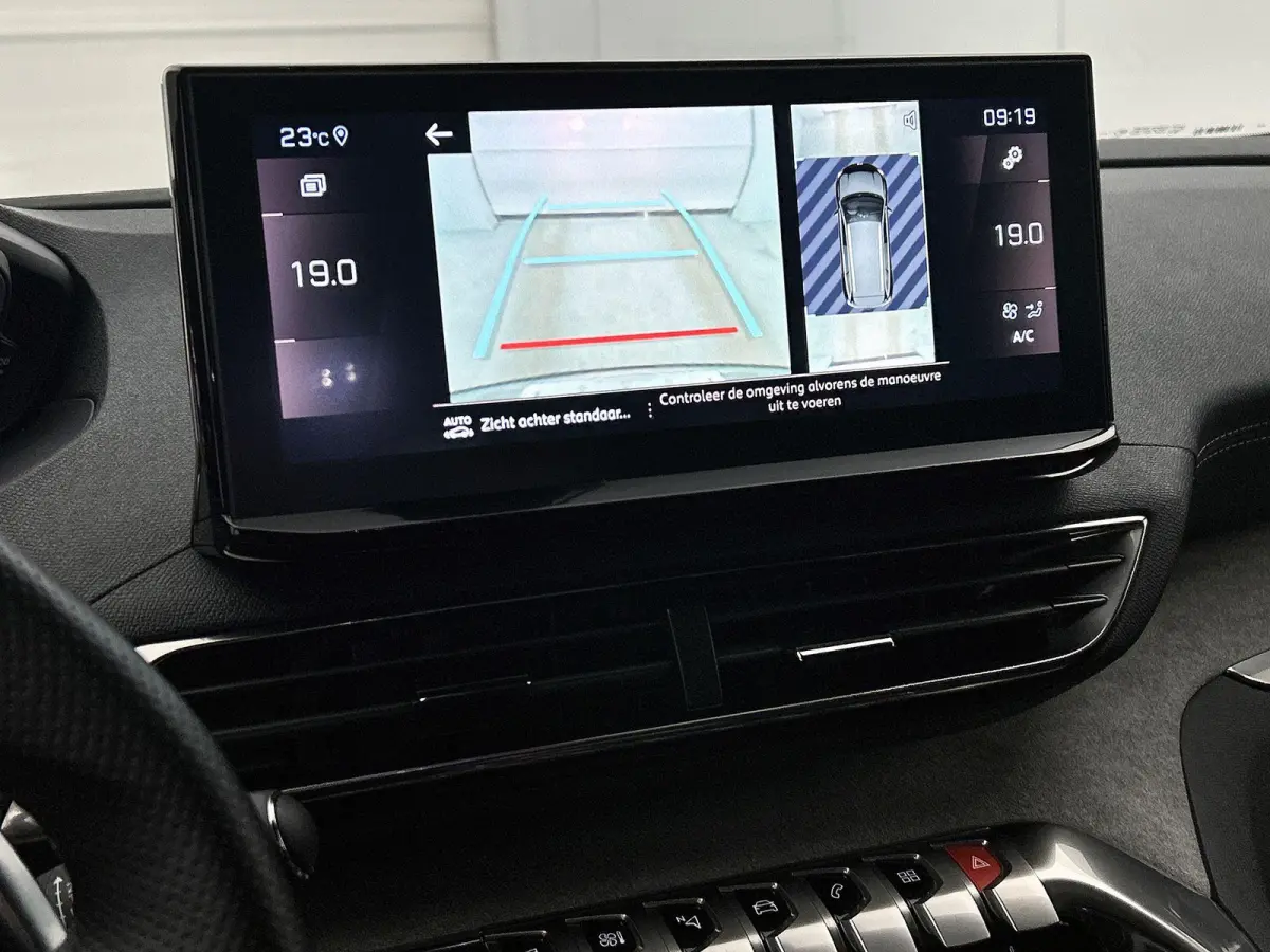 SUV GT Pack Business 130pk Automaat | 7 Zitplaatsen | Navigatie | Rondomzichtcamera | Focal Premium HiFi | Handsfree achterklep | Full Led koplampen | Adaptieve Cruise Control | Climate Cont