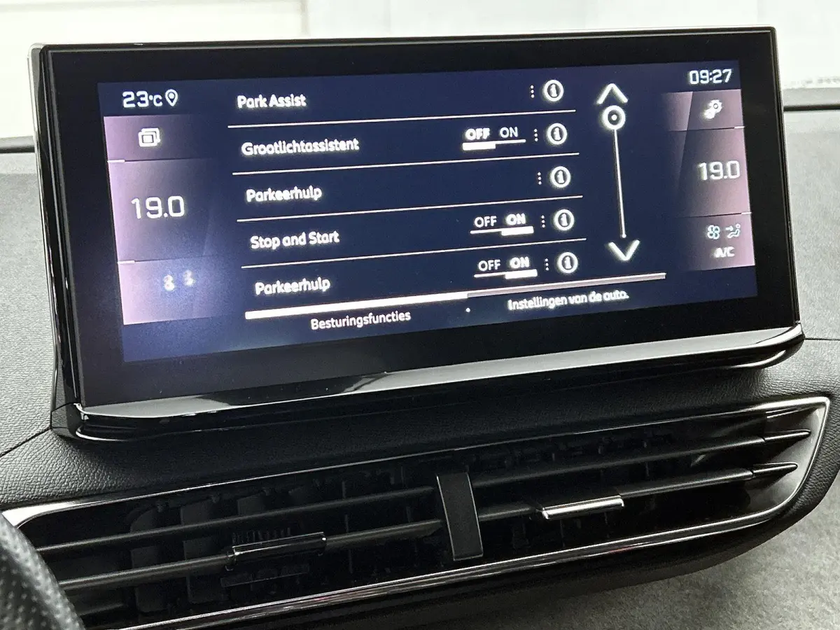 SUV GT Pack Business 130pk Automaat | 7 Zitplaatsen | Navigatie | Rondomzichtcamera | Focal Premium HiFi | Handsfree achterklep | Full Led koplampen | Adaptieve Cruise Control | Climate Cont