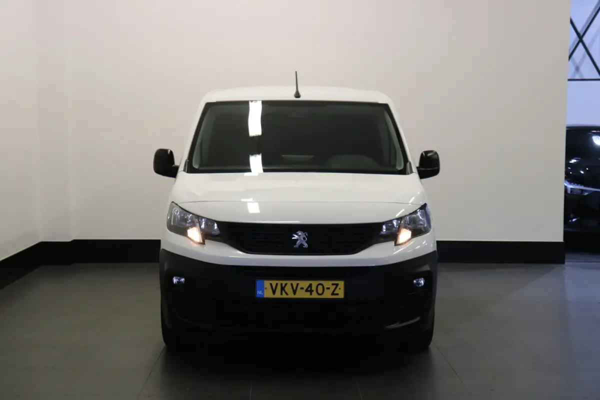 1.2 110PK Benzine - Airco - Navi - Cruise - € 10.900,- Excl.