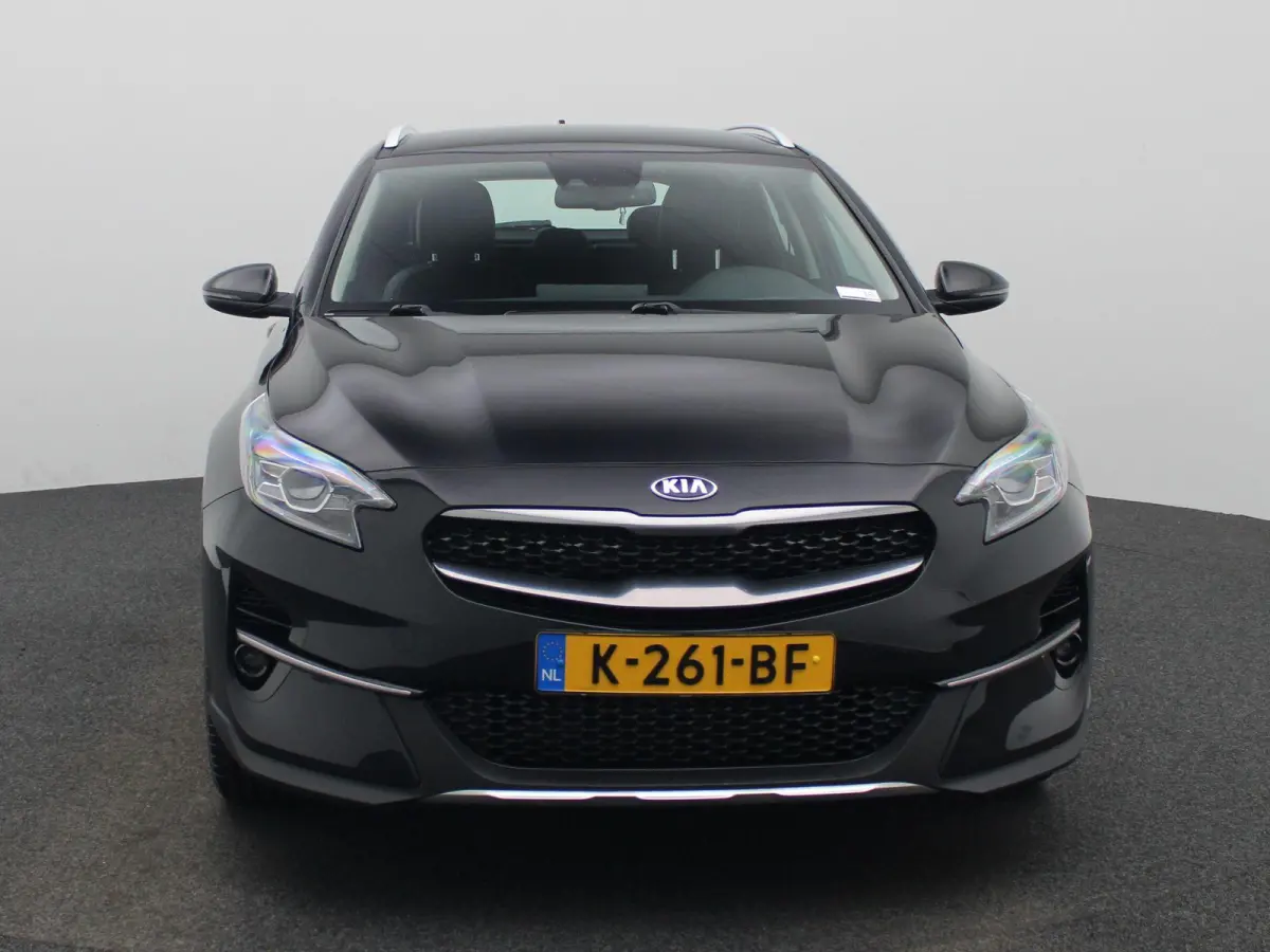 1.0 T-GDi DynamicLine Nederlands Voertuig | Apple Carplay | Android Auto | Cruise Control | Achteruitrij Camera | Dakrails | Lichtmetalen Velgen | Lane Assist