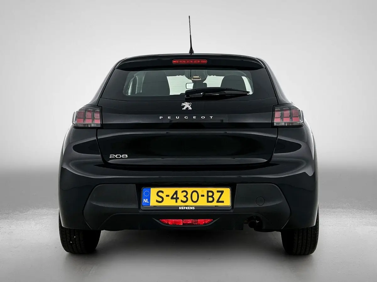 Active 75pk | Lage kilometerstand | Navigatie via Apple Carplay / Android Auto | Airco | Cruise Control | DAB+ radio | Bluetooth | Automatisch dimlicht | Multifunctioneel lederen stuurwiel |