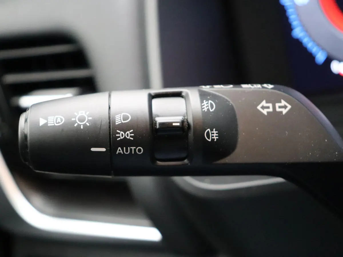 1.5 e-4orce Tekna 4WD | Leder | Stoel & Stuurverwarming | 4WD | 1800kg trekgewicht | Carplay |