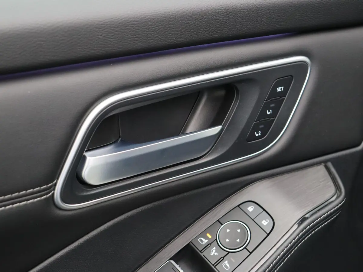 1.5 e-4orce Tekna 4WD | Leder | Stoel & Stuurverwarming | 4WD | 1800kg trekgewicht | Carplay |