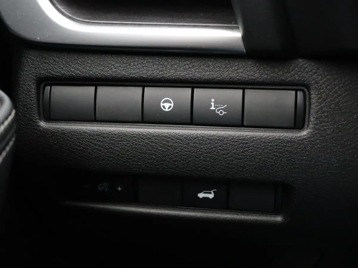 1.5 e-4orce Tekna 4WD | Leder | Stoel & Stuurverwarming | 4WD | 1800kg trekgewicht | Carplay |