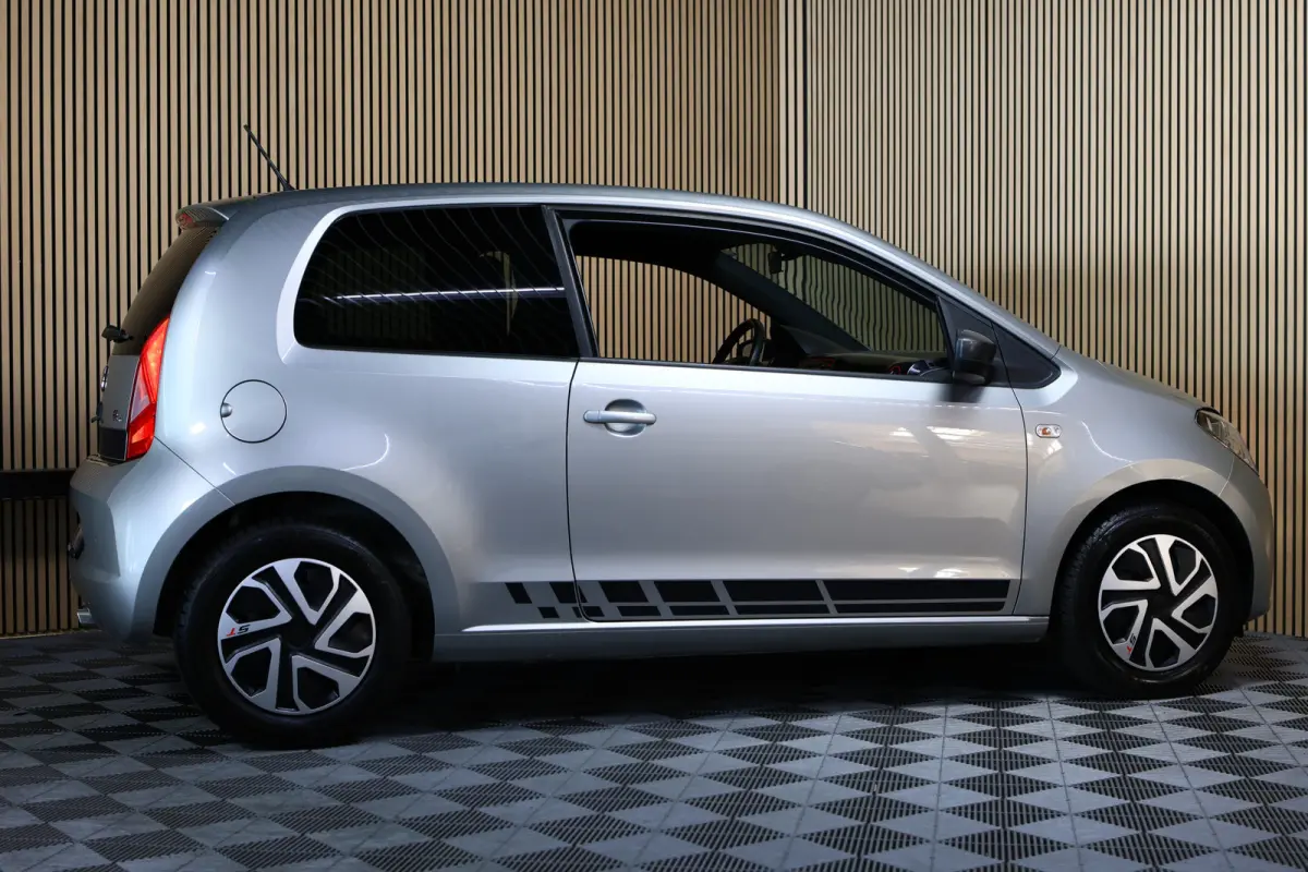 1.0 Sport FR Line AIRCO LM VELGEN BLUTOOTH FR-LINE PDC ACHTER "17