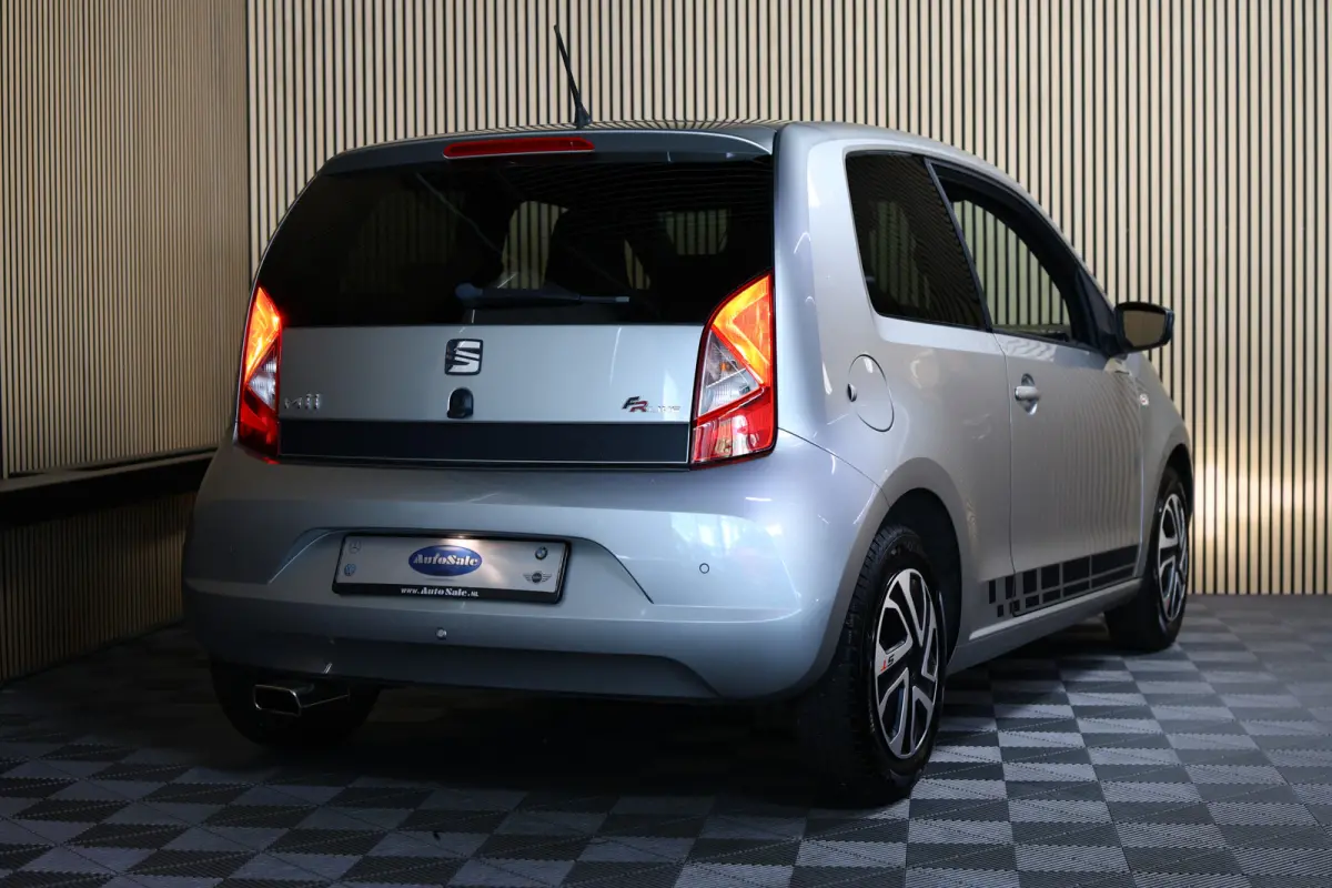 1.0 Sport FR Line AIRCO LM VELGEN BLUTOOTH FR-LINE PDC ACHTER "17
