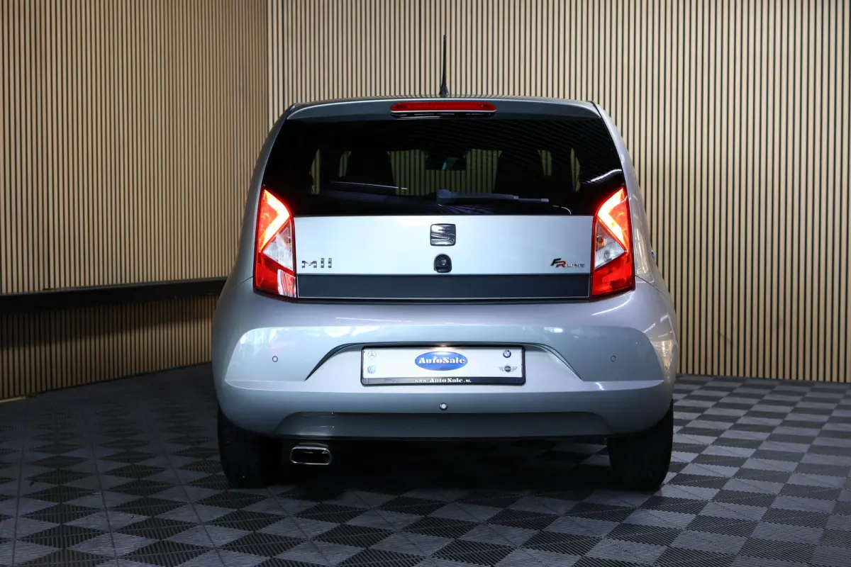1.0 Sport FR Line AIRCO LM VELGEN BLUTOOTH FR-LINE PDC ACHTER "17