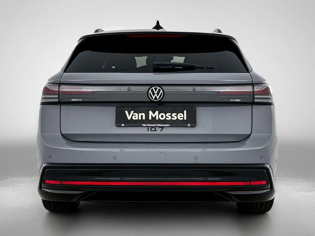 Limited Edition 59 kWh 204pk | Trekhaak inklapbaar | Apple CarPlay en Android Auto | head-updisplay | Adaptive Cruise Control | Voorstoelen verwarmbaar | Automatische airconditioning | Parke