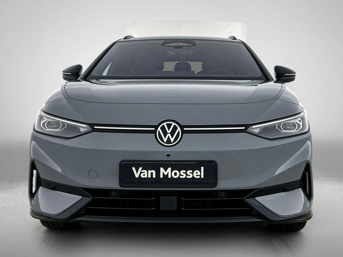Limited Edition 59 kWh 204pk | Trekhaak inklapbaar | Apple CarPlay en Android Auto | head-updisplay | Adaptive Cruise Control | Voorstoelen verwarmbaar | Automatische airconditioning | Parke