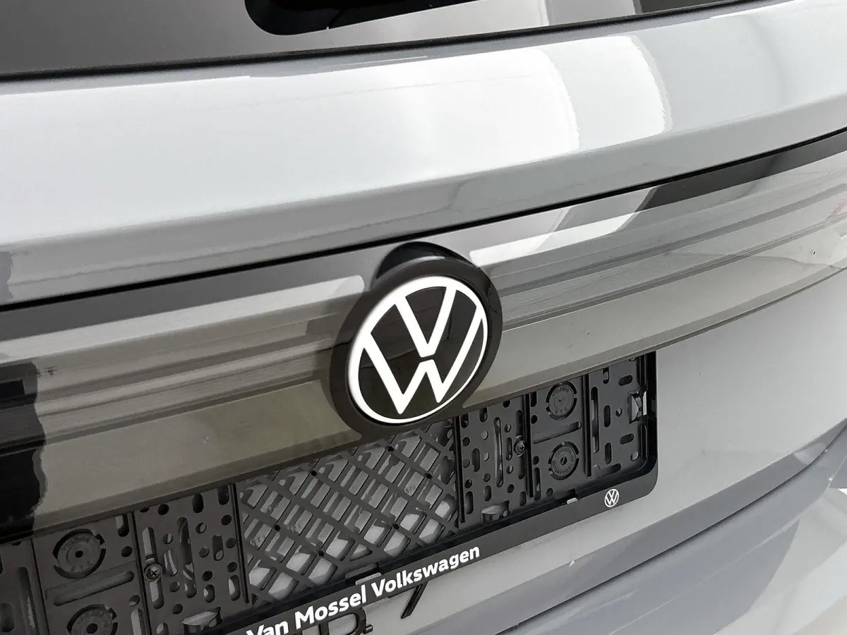 Limited Edition 59 kWh 204pk | Trekhaak inklapbaar | Apple CarPlay en Android Auto | head-updisplay | Adaptive Cruise Control | Voorstoelen verwarmbaar | Automatische airconditioning | Parke