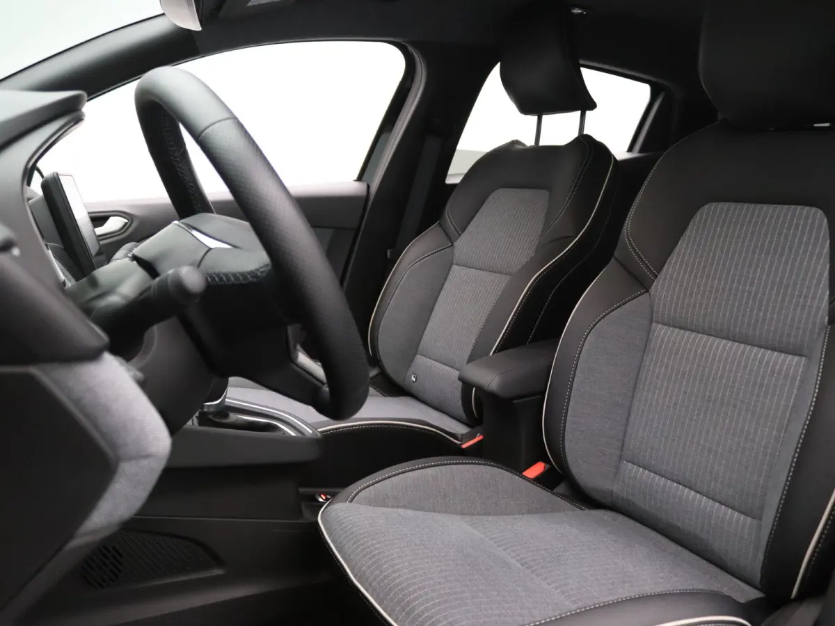 E-Tech Full Hybrid techno 145pk 360° Camera | Cruise | Navi | Parkeersens. v+a | Stoel-/stuurverw.