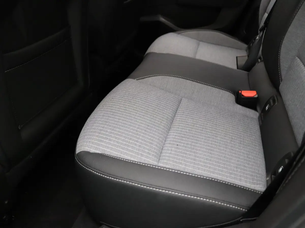 E-Tech Full Hybrid techno 145pk 360° Camera | Cruise | Navi | Parkeersens. v+a | Stoel-/stuurverw.