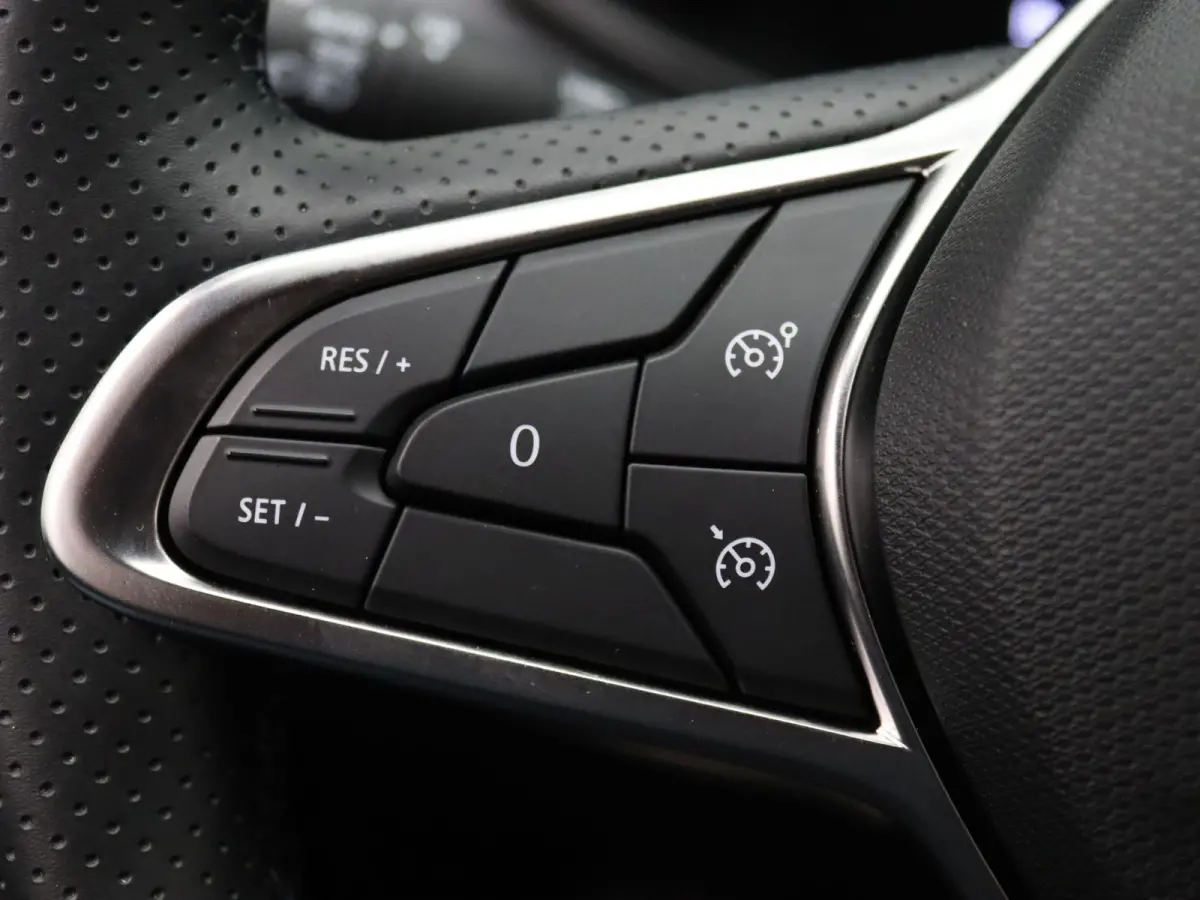 E-Tech Full Hybrid techno 145pk 360° Camera | Cruise | Navi | Parkeersens. v+a | Stoel-/stuurverw.