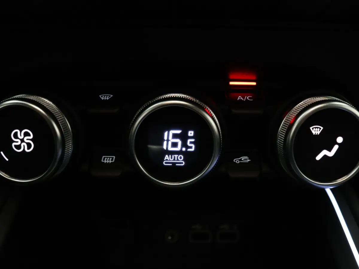 E-Tech Full Hybrid techno 145pk 360° Camera | Cruise | Navi | Parkeersens. v+a | Stoel-/stuurverw.