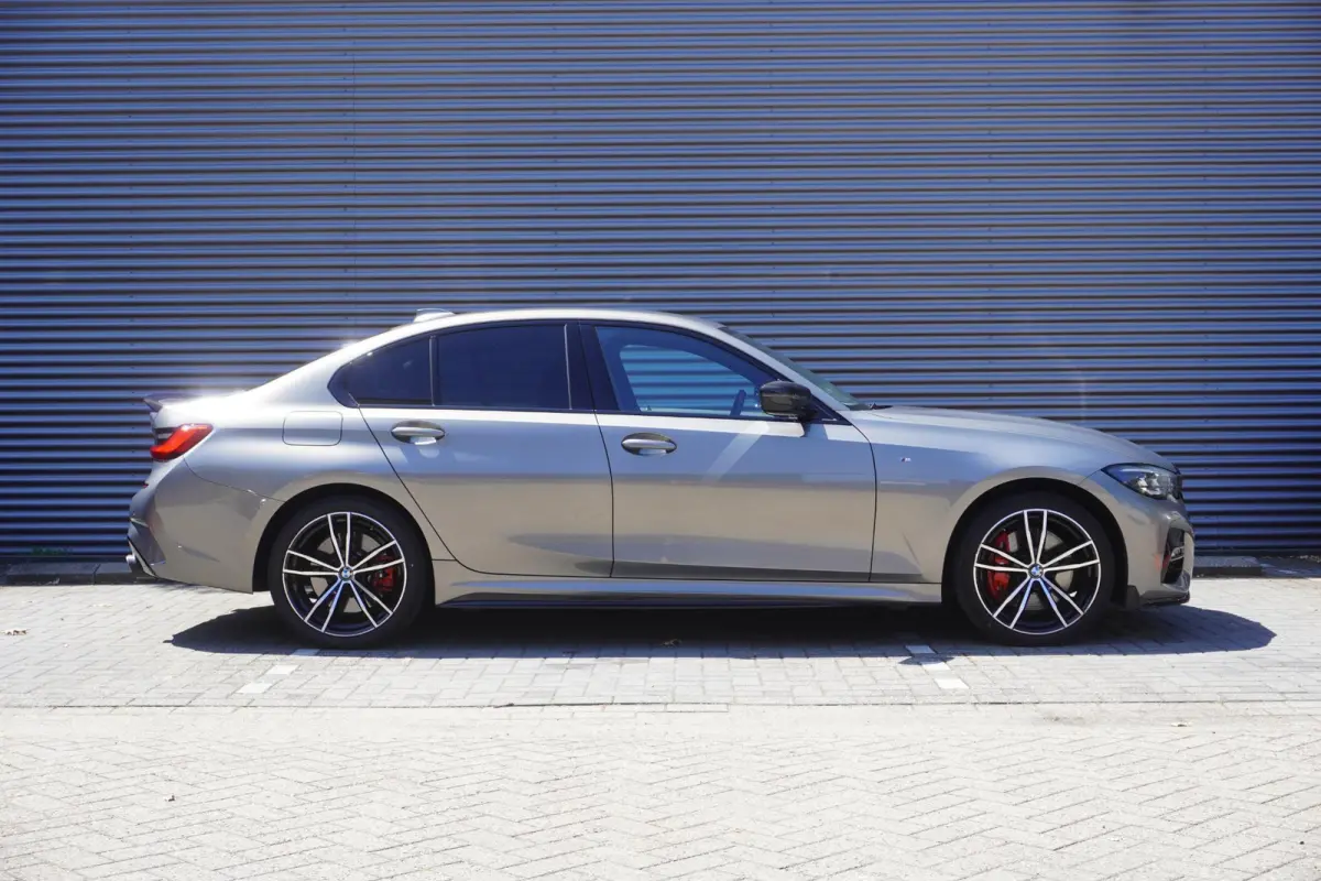 330e | SoH 98% | High Executive | Model M Sport | HiFi System | Extra getint glas achter | 19 inch LM M Dubbelspaak | Alarmsysteem klasse 3