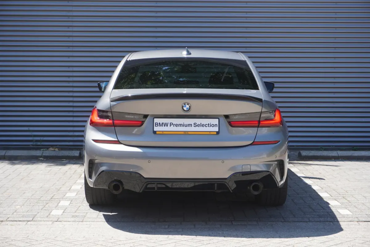 330e | SoH 98% | High Executive | Model M Sport | HiFi System | Extra getint glas achter | 19 inch LM M Dubbelspaak | Alarmsysteem klasse 3