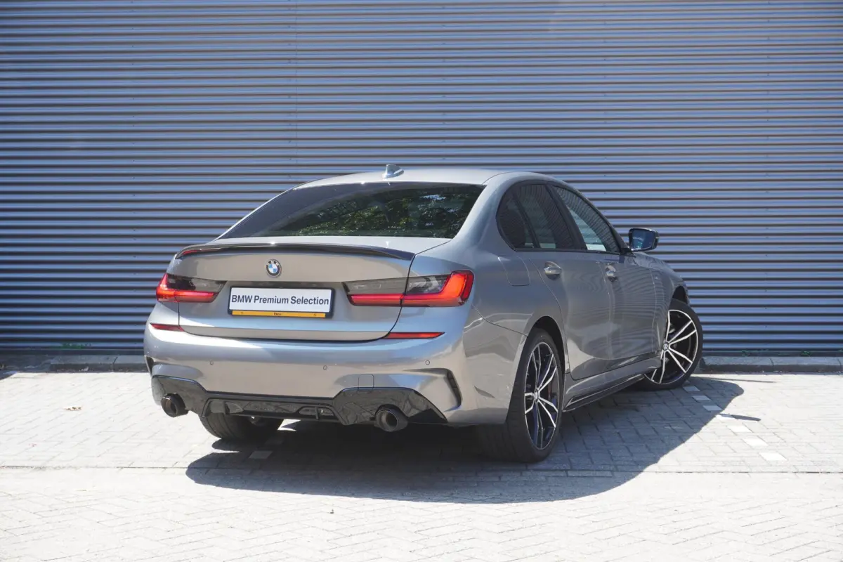 330e | SoH 98% | High Executive | Model M Sport | HiFi System | Extra getint glas achter | 19 inch LM M Dubbelspaak | Alarmsysteem klasse 3