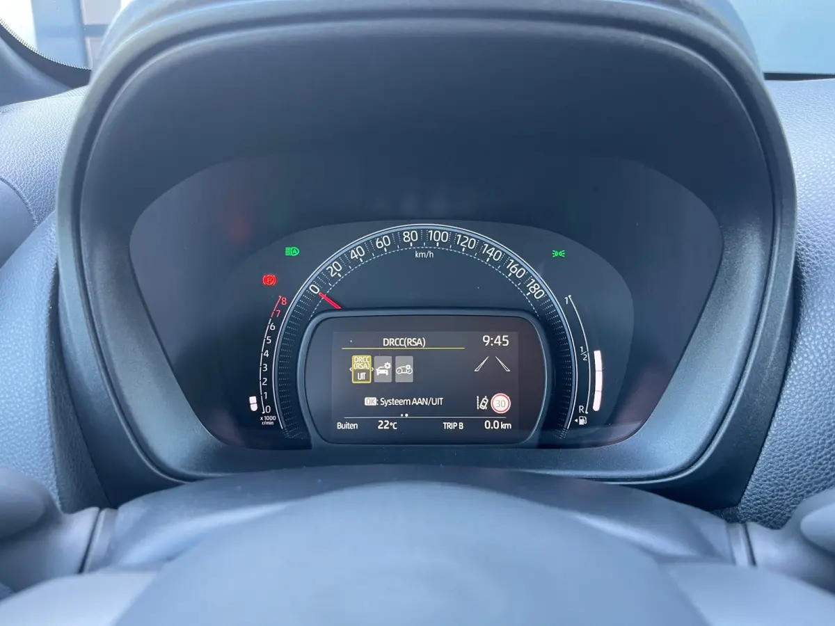 1.0 VVT-i MT Play NL.Auto/Carplay/Camera/Led/Airco/Navigatie/1Ste Eigenaar/Dealer Onderhouden