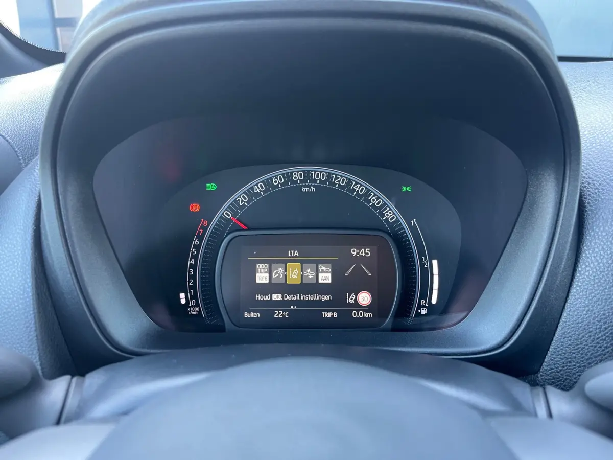 1.0 VVT-i MT Play NL.Auto/Carplay/Camera/Led/Airco/Navigatie/1Ste Eigenaar/Dealer Onderhouden