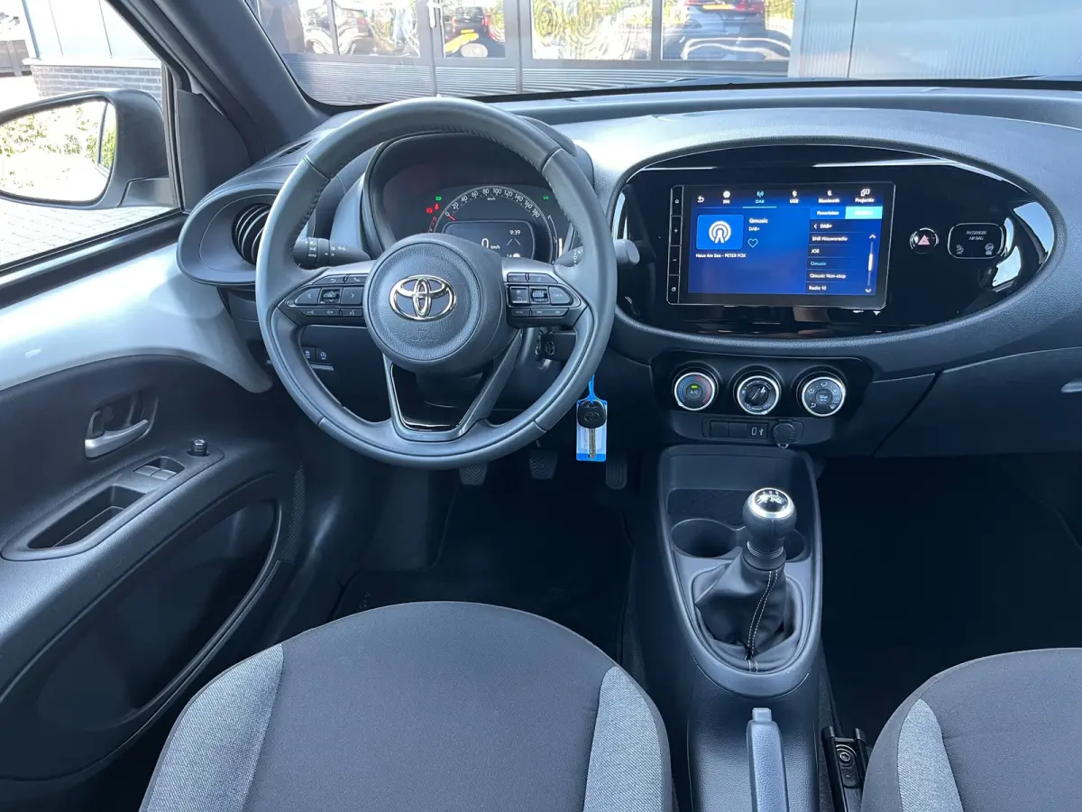 1.0 VVT-i MT Play NL.Auto/Carplay/Camera/Led/Airco/Navigatie/1Ste Eigenaar/Dealer Onderhouden